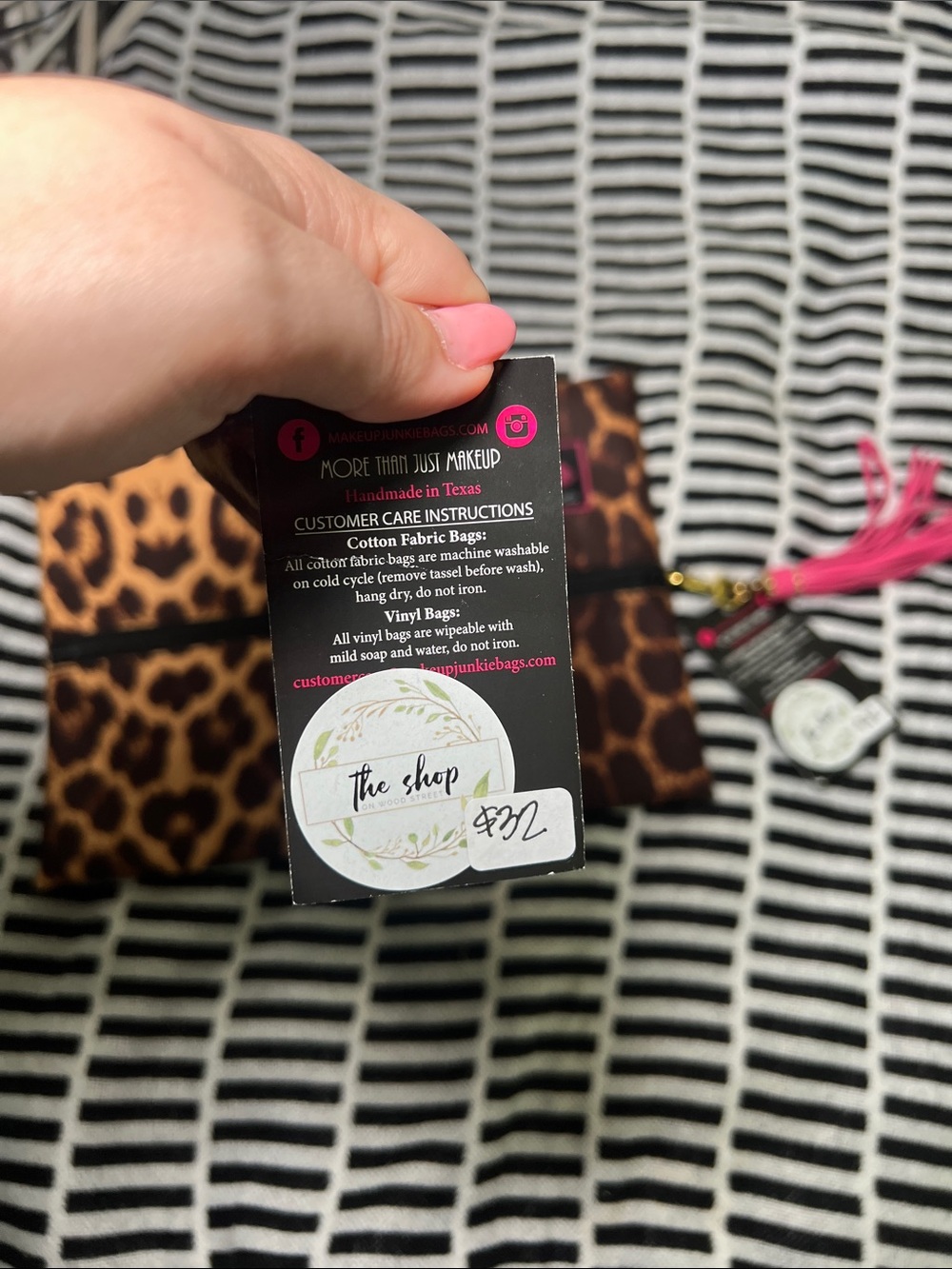Bundle of 2! Leopard Print Cosmetic Pouches Set with Pink Tassel Accent - Picture 4 of 6